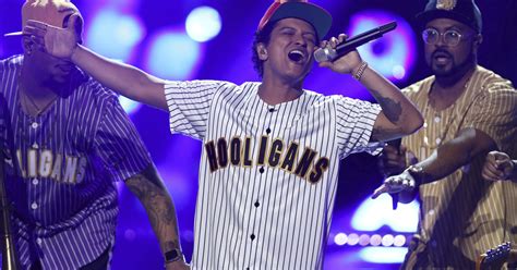 bruno mars perm bet awards